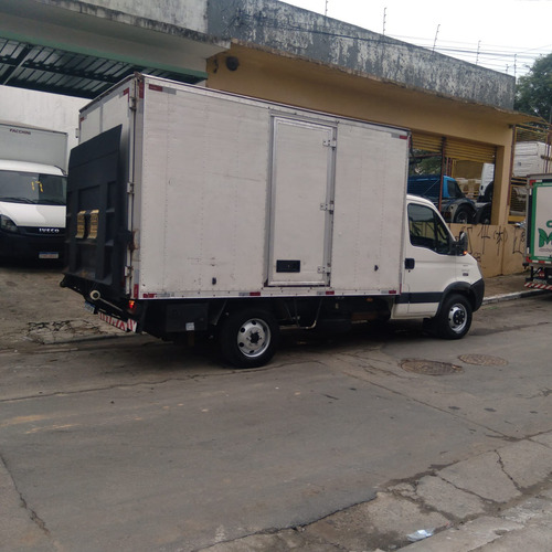 Iveco Daily 35s14 2014 Baú Com Plataforma Traseira Revisada