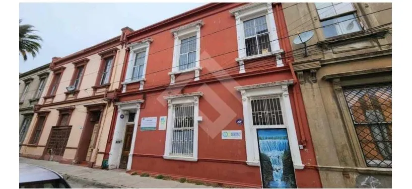 Imagen 1 de 18 de Casa En Arriendo De 7 Dorm. En Valparaíso