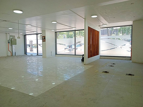 Excelente Local Comercial Vicuña Mackenna 660