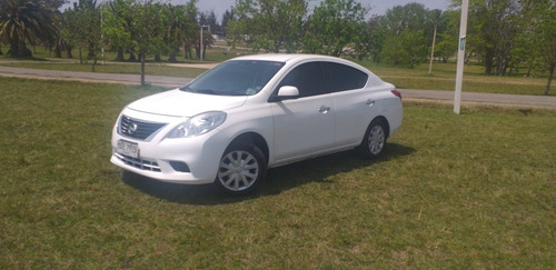 Nissan Versa 1.6 Sense 5vel Mt 2013