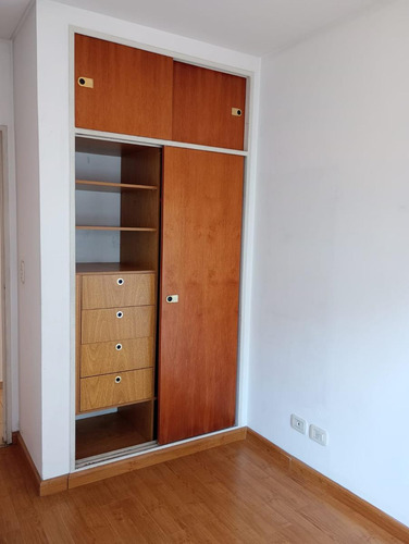 Excelente 3 Amb. $ 850.000 68 Mts Totales ( Todo Incluido Aysa Abl Y Expensas) Frente Con Balcon .