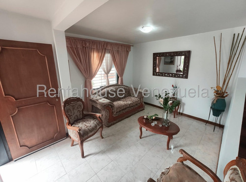 Venta Bella Y Prestigiosa Casa Duplex Amoblada Y Equipada En Urb. Villa Roca Cabudare Gabriela C