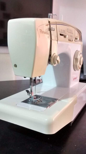 Maquina De Coser Singer Florencia 68