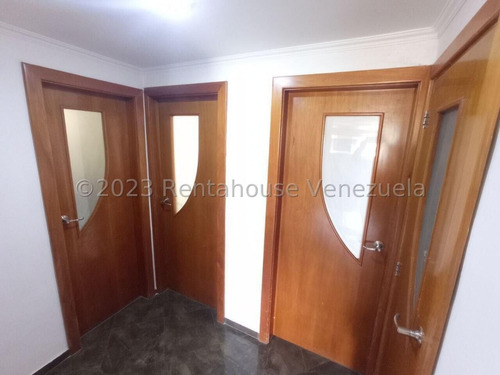Encuentra Este Apartamento En Venta Modernos Amplio Cómodo Excelente Condominio En Urbanización San Isidro Nela 25-13605