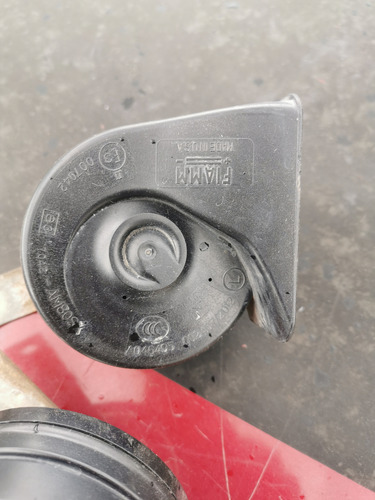 Par De Bocinas Claxon Stratus (Usado)