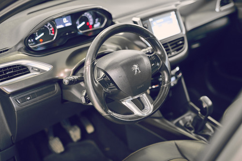 Peugeot 2008 1.6 Feline