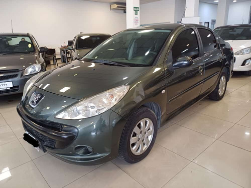 Peugeot 207 1.4 Sedan Xs