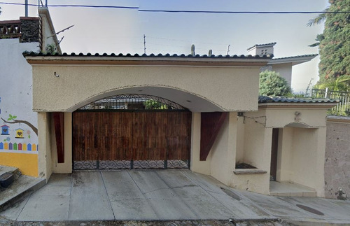 Casa De Lujo De Garantía Hipotecaria, Prolongación Pedro Moreno González #2 Lomas Del Valle, Ciudad Guzmán, Zapotlán El Grande, Jalisco