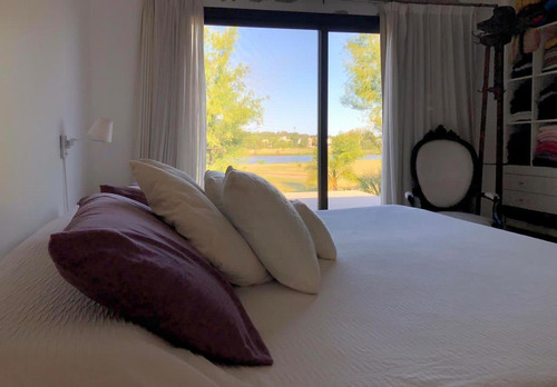 Imagen 9 de 12 de Casa - San Isidro Labrador Al Golf Y Laguna
