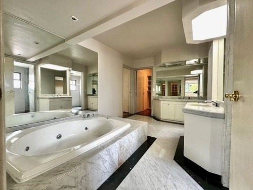 Magnifica Casa En Venta En Las Lomas De Chapultepec
