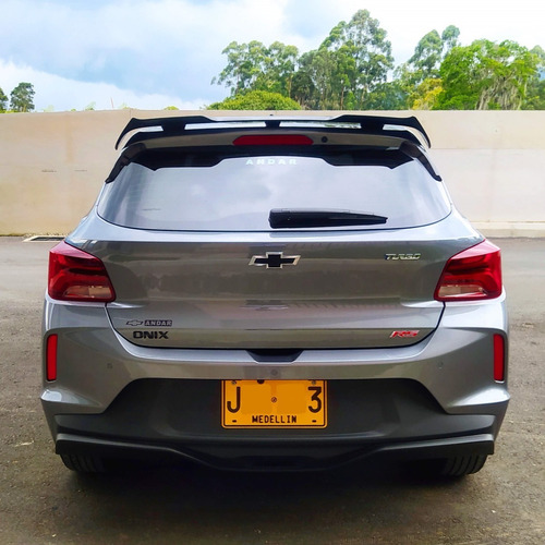 Chevrolet Onix Rs Turbo - 2021