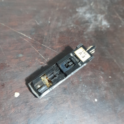 Imagem 5 de 5 de Capsula Shell Ev 181 Sem Agulha Para Radiola Antiga Usada