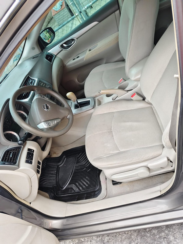 Nissan Sentra 1.8 Advance L4 Cvt