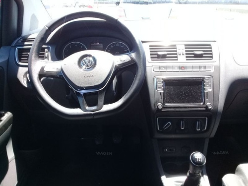 Volkswagen Suran 1.6 Highline L/15 Sedan Rd