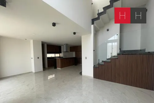 Casa En Venta En Lomas De Angelópolis.