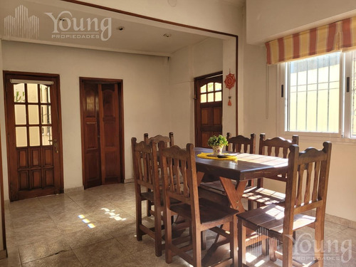 Imagen 15 de 22 de Venta Ph En Bernal Centro ! Excelente Estado . 3 Ambientes Con Patio