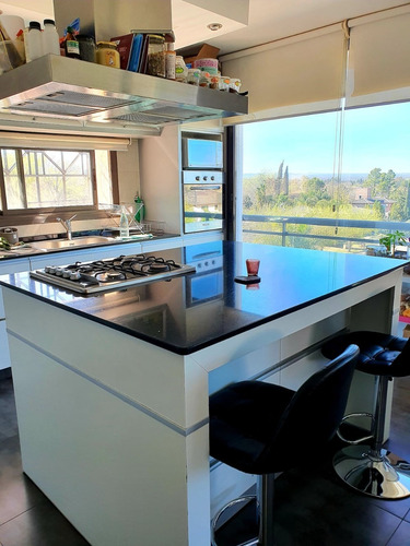Imagen 7 de 14 de Casa Spa En Juana Koslay 6 Dormitorios Y 6 Baños