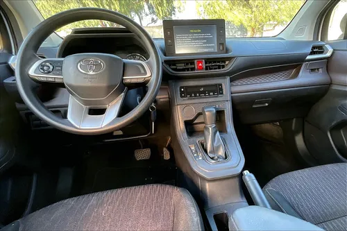 Toyota Avanza 2023