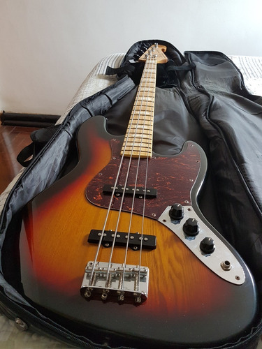 Baixo Sx Vintage Series Com Captação Fender Jazz Bass 70'