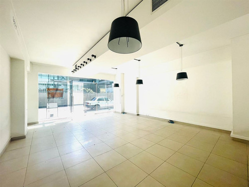 Local Comercial Arriendo 124 Metros, Dehesa Central