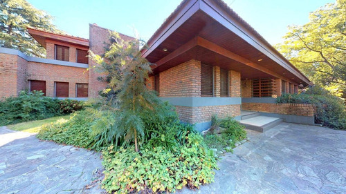 Imagen 1 de 30 de Casa En Venta En Gonnet Calle 504 Esq. 14 Dacal Bienes Raices