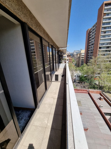 Imagen 5 de 14 de Oficina En Providencia Con 3 Privados, 2 Baños Y Otros