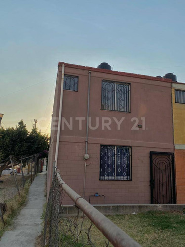 Departamento En Venta En Fraccionamiento Los Tulipanes, Tultitlan, Edomex