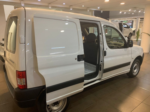 Imagen 6 de 25 de Peugeot Partnert Confort 1.6 2023 3-
