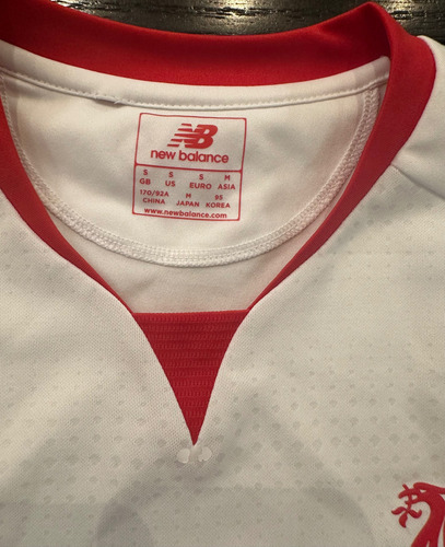 Camiseta New Balance Liverpool F C (Usado)