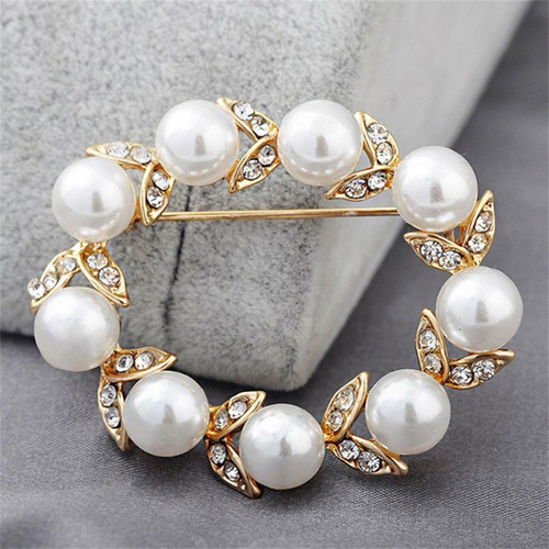Wreath Brooch Pin Elegant Romantic Lapel Pin For Birthday