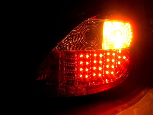 Imagem 4 de 6 de Lanterna Gm Vectra Gt 2006 2007 2008 2009 2010 2013 Led Rubi