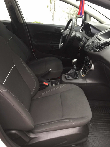 Imagen 8 de 10 de Ford Fiesta Kinetic Desing Se 1.6 120cv