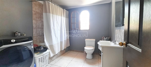 Casa En Venta De 3 Dorm. En Colina