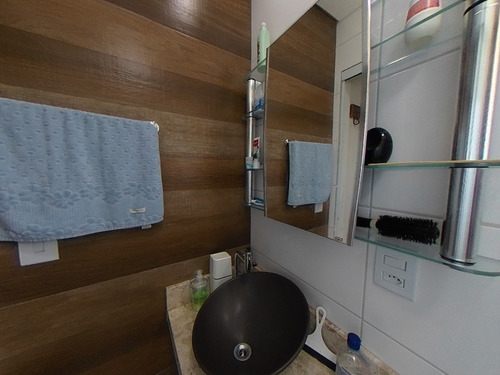 Imagem 22 de 25 de Casa Sobrado Total Construído 150 M2, Edícula 49 M2, Total 199 M2 De Área Útil, Área Do Terreno É 346 M2, Na Parte Superior Tem Uma Suíte Com Closet - Sc - So0033_foch