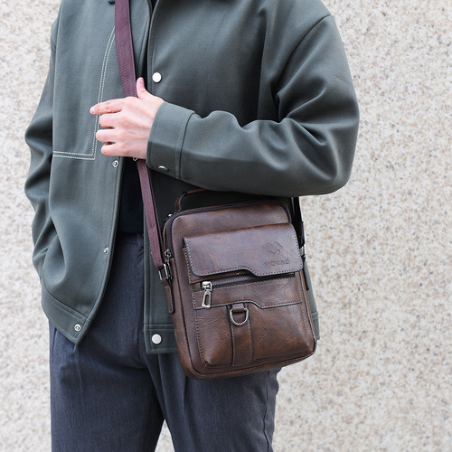 Bolso Bandolera Maletín De Hombre Cuero. Color Marrón oscuro
