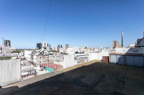 Imagen 2 de 30 de Venta Oficina En Monserrat Con Balcón Terraza.