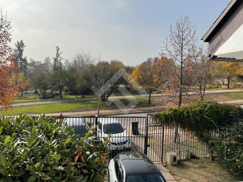 Casa En Venta De 3 Dorm. En La Florida