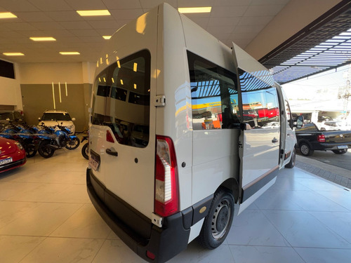 Renault Master 2.3 Executive Minibus L3H2 16 Lugares