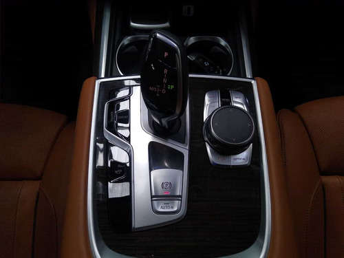 Imagen 12 de 15 de Bmw Serie 7 2017 4.4 750lia Excellence At Agencia Credito!!