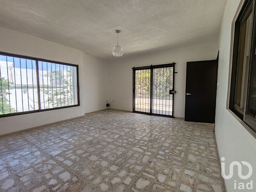 Venta Casa 5 Ambientes Ricardo Flores Magón