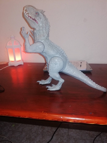 2014 Hasbro Jurassic World Indominus 48 Cms (Usado)