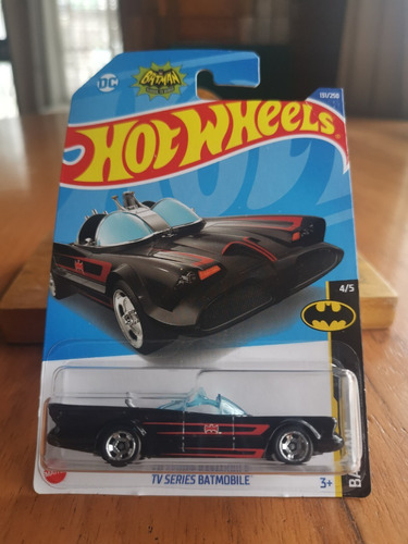 Hot Wheels Tv Series Batmobile Dc Comics 