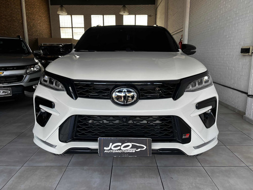 Imagen 1 de 17 de Toyota Sw4 2022 2.8 Tdi Gr-s 4x4 7as 6at