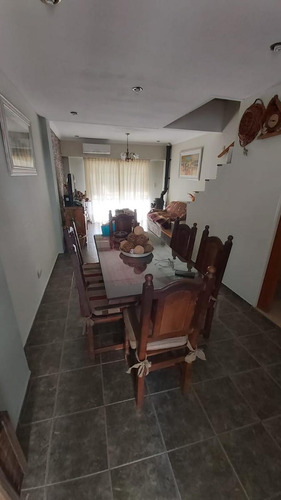 Triplex En Venta - 2 Dormitorios 2 Baño - 88,09mts2 - Ramos Mejia