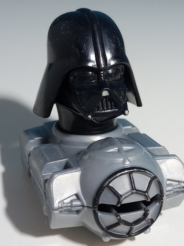 Muñeco Darth Vader En Nave Star Wars (kinder) (Usado)
