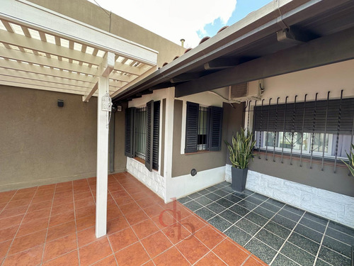 Casa En Adrogué
