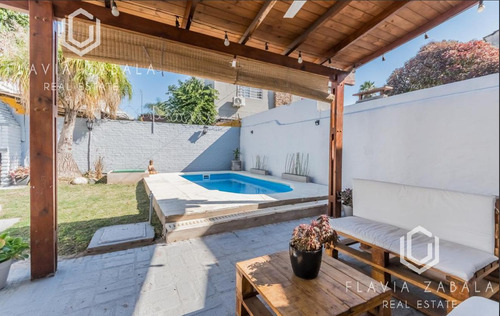Venta Casa Tres Ambientes Con Pileta Y Jardín En Ituzaingo