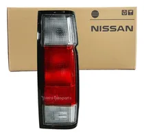 Comprar Mica Calavera Derecha Original Nissan Np300 D22 2010 2011