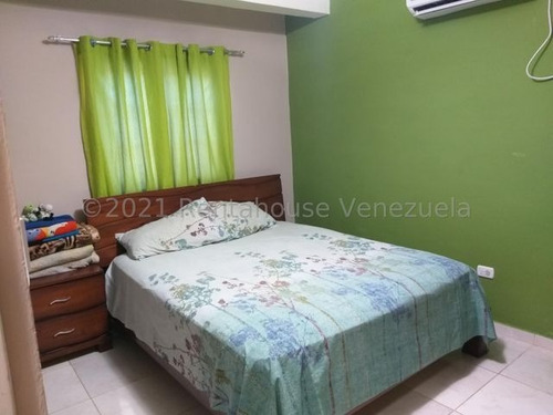 Imagen 6 de 10 de Linda Casa Ubicada En San Rafael, Municipio Los Taques. Equipada Con Grandes Comodidades. #22-2803.