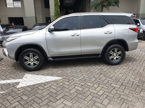 Toyota Fortuner 2019 2.7l Mid